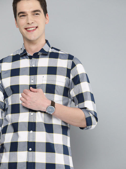

Mast & Harbour Men Navy Blue & White Regular Fit Checked Casual Shirt