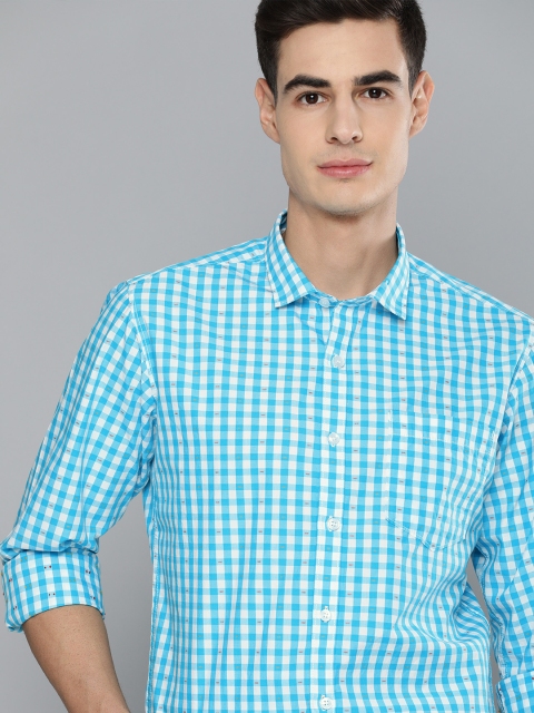 

Mast & Harbour Men Blue & White Regular Fit Checked Casual Shirt