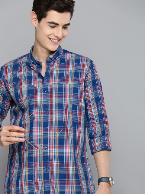 

Mast & Harbour Men Navy Blue & Multicoloured Regular Fit Checked Casual Shirt
