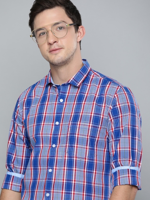 

Mast & Harbour Men Blue & Red Regular Fit Checked Casual Shirt
