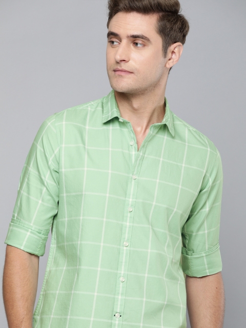

Mast & Harbour Men Sea Green & White Regular Fit Checked Casual Shirt