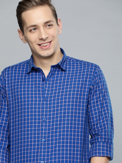 

Mast & Harbour Men Blue Regular Fit Checked Casual Shirt