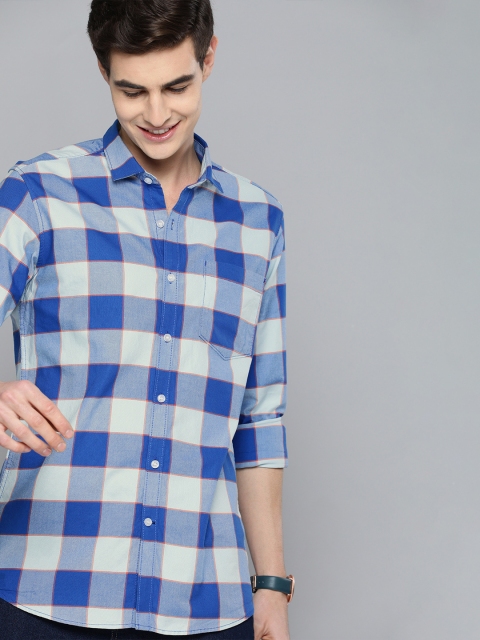

Mast & Harbour Men Blue & White Regular Fit Checked Casual Shirt