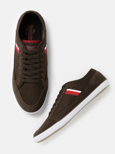 

Roadster Men Brown Sneakers