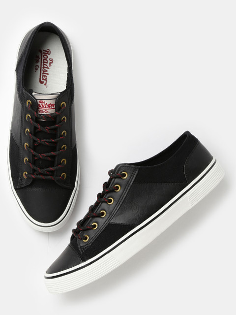 

Roadster Men Black Sneakers