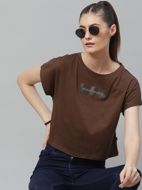 

The Roadster Lifestyle Co Women Maroon Printed Round Neck T-shirt