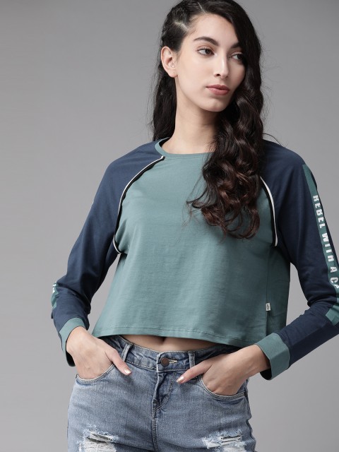 

The Roadster Lifestyle Co Women Blue Solid Round Neck Crop Pure Cotton T-shirt