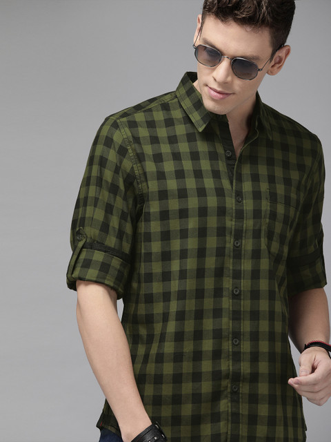 

Roadster Men Olive Green & Black Regular Fit Checked Pure Cotton Casual Shirt