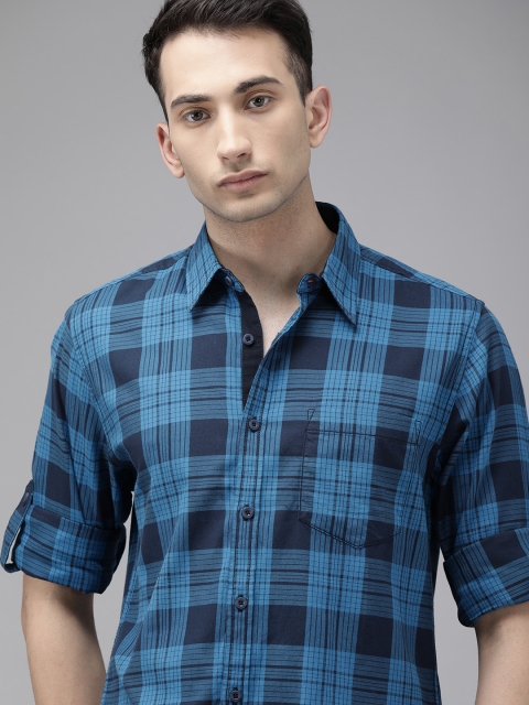 

Roadster Men Blue Regular Fit Checked Casual Shirt