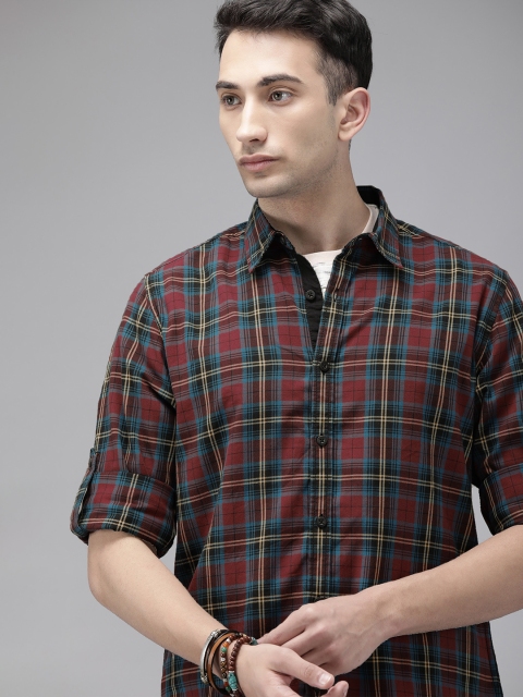 

Roadster Men Rust Red & Coffee Brown Regular Fit Checked Casual Shirt