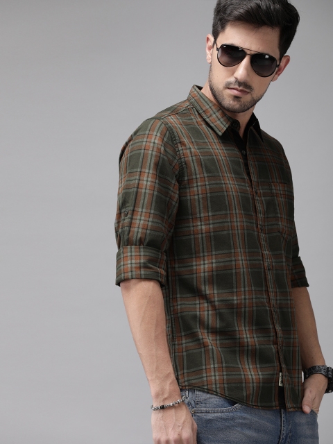 

Roadster Men Olive Green & Brown Regular Fit Checked Pure Cotton Casual Shirt