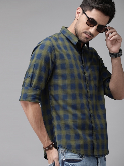 

Roadster Men Navy Blue & Olive Green Regular Fit Checked Casual Shirt