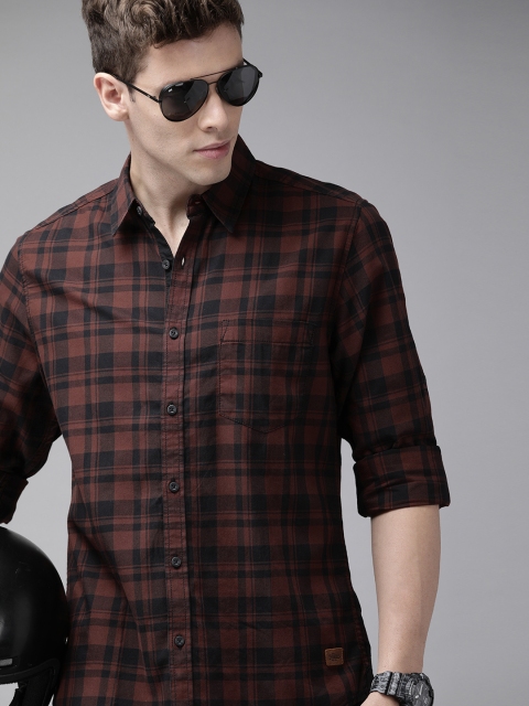 

Roadster Men Coffee Brown Regular Fit Checked Casual Shirt
