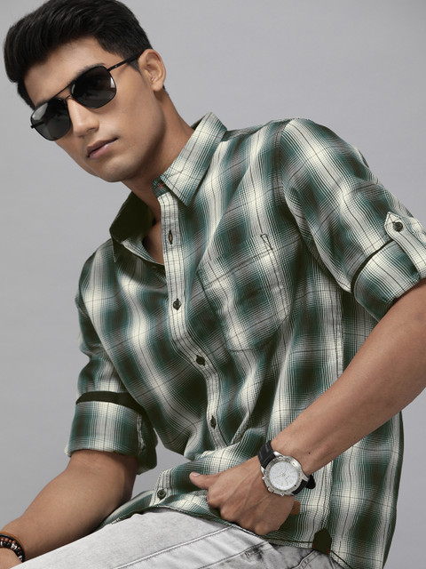 

Roadster Men Green & Off-White Regular Fit Checked Pure Cotton Casual Shirt