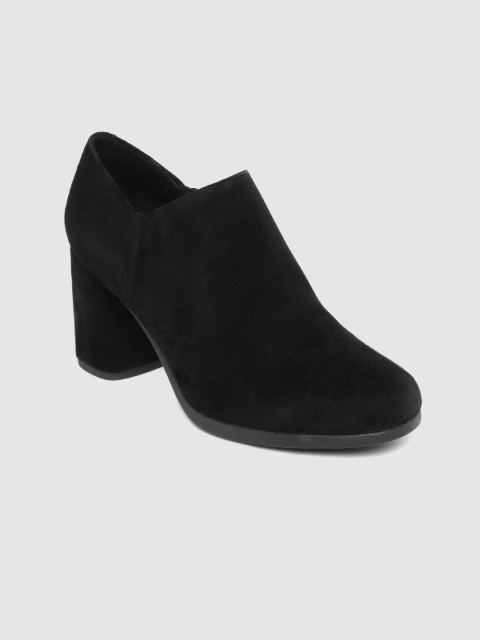 

Geox Women Black Solid Leather Pumps
