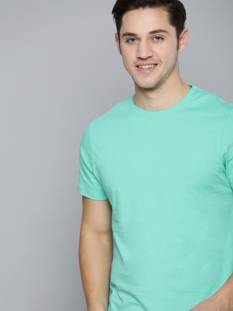 

Mast & Harbour Men Sea Green Solid Pure Cotton Round Neck T-shirt