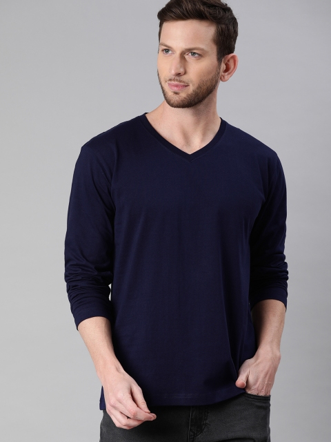 

BE AWARA Men Navy Blue Pure Cotton Solid V-Neck Pure Cotton T-shirt