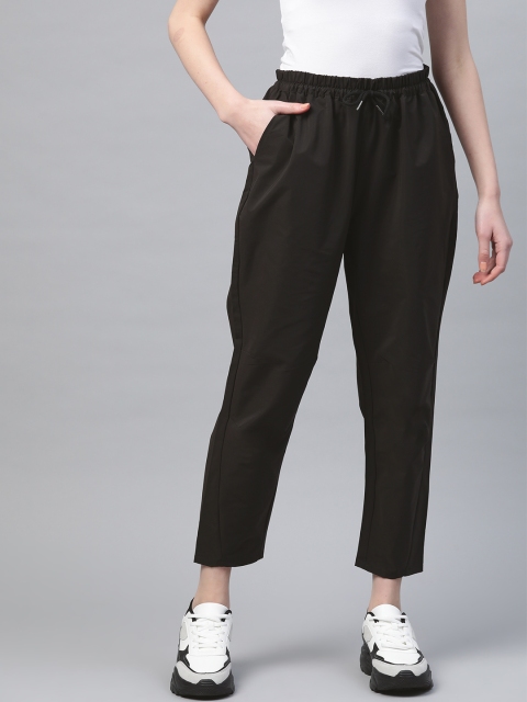 

Bhaane Women Black Regular Fit Solid Cropped Trousers