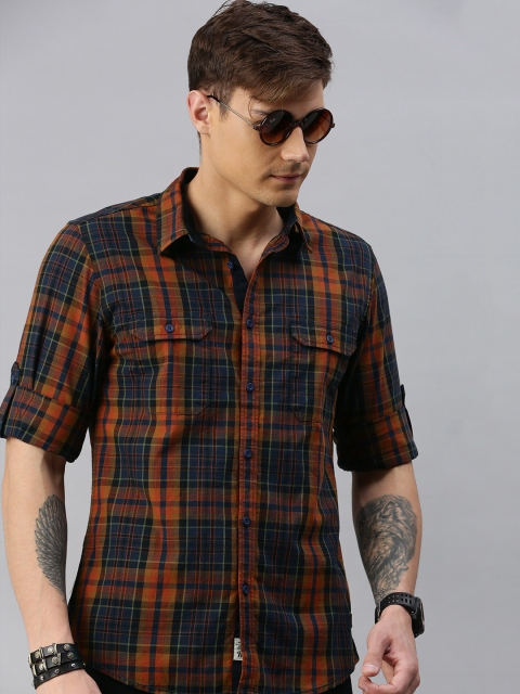 

The Roadster Lifestyle Co Men Orange & Blue Regular Fit Checked Casual Shirt