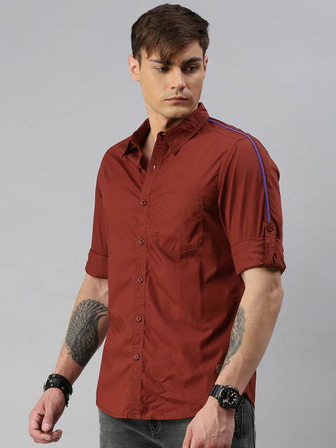 

The Roadster Lifestyle Co Men Fast & Furious taped sleeve Brick red Shirt