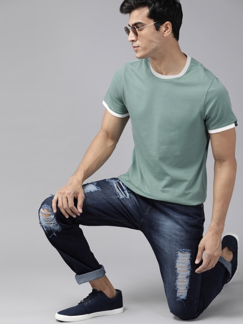 

The Roadster Lifestyle Co Men Green Solid Round Neck Cotton Pure Cotton T-shirt