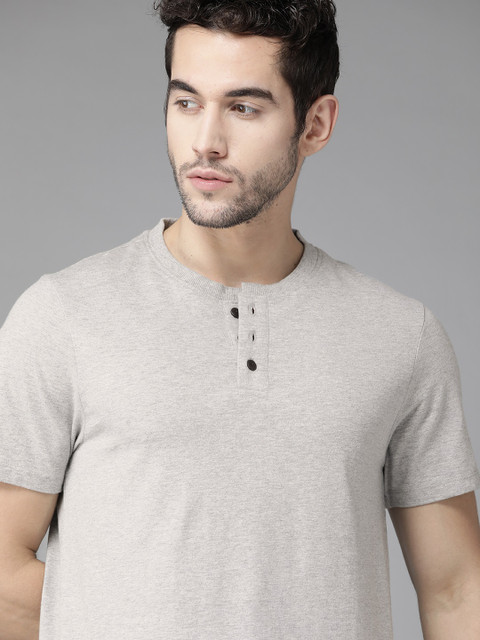 

Roadster Men Grey Melange Solid Pure Cotton Henley Neck T-shirt