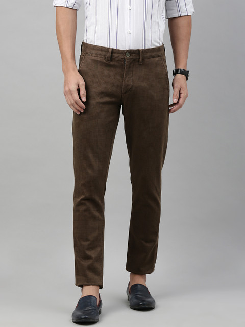 

Louis Philippe Sport Men Brown & Black Comfy Tapered Fit Checked Chinos