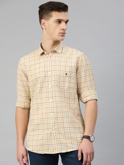 

Louis Philippe Sport Men Off-White & Peach-Coloured Slim Fit Checked Casual Shirt