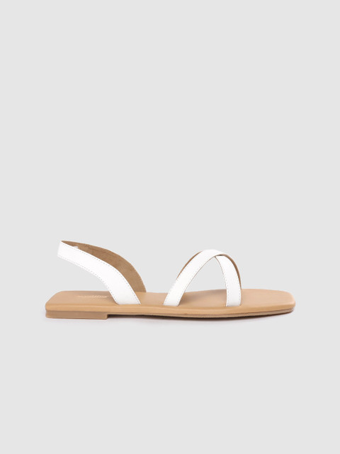 

The Roadster Lifestyle Co Women White Solid Open Toe Flats