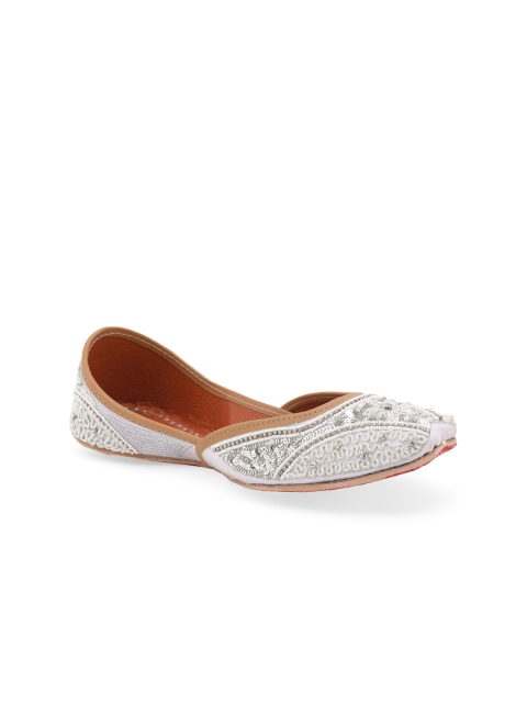

HUE Women Silver-Toned Embellished Mojaris