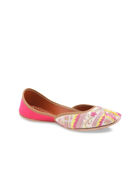 

HUE Women Peach-Coloured Embellished Mojaris