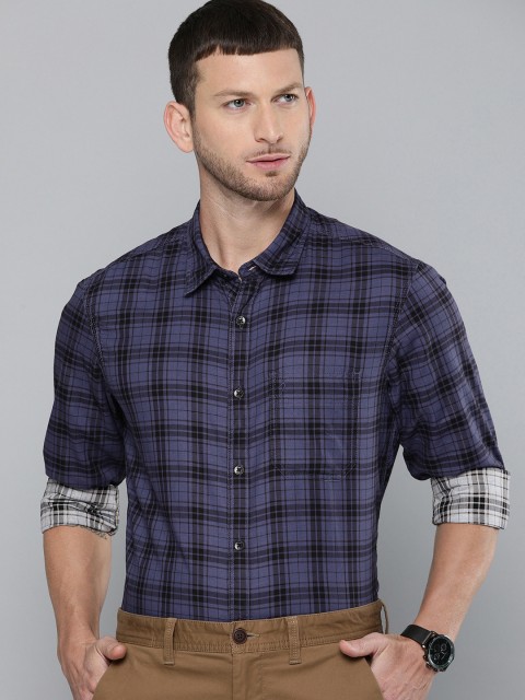 

Indian Terrain Men Navy Blue & Black Chiseled Fit Checked Smart Casual Shirt