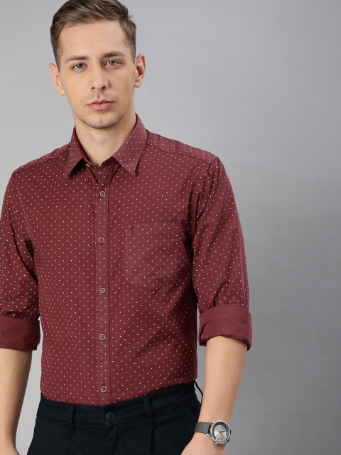 

Indian Terrain Men Maroon & White Slim Fit Printed Smart Casual Shirt