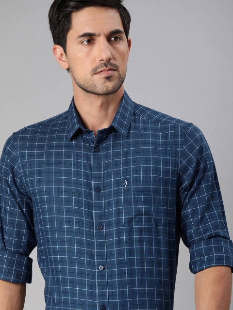 

Indian Terrain Men Navy Blue Slim Fit Checked Casual Shirt