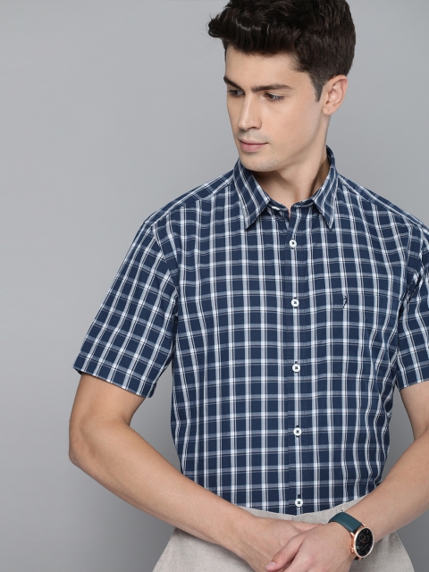 

Indian Terrain Men Navy Blue & White Slim Fit Checked Shirt
