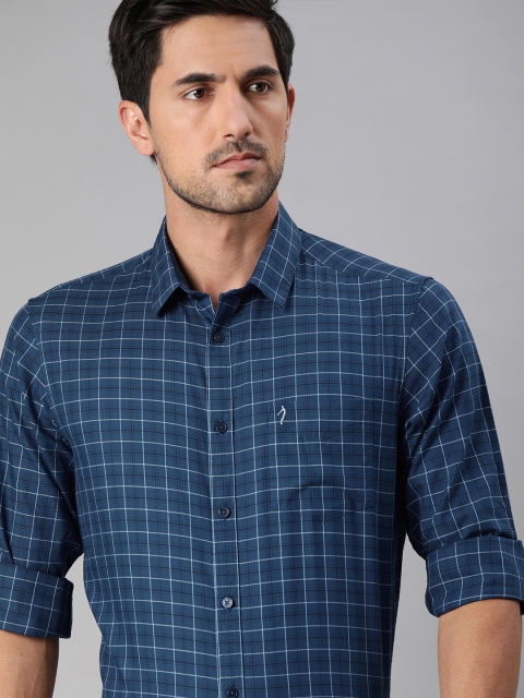

Indian Terrain Men Navy Blue Slim Fit Checked Casual Shirt