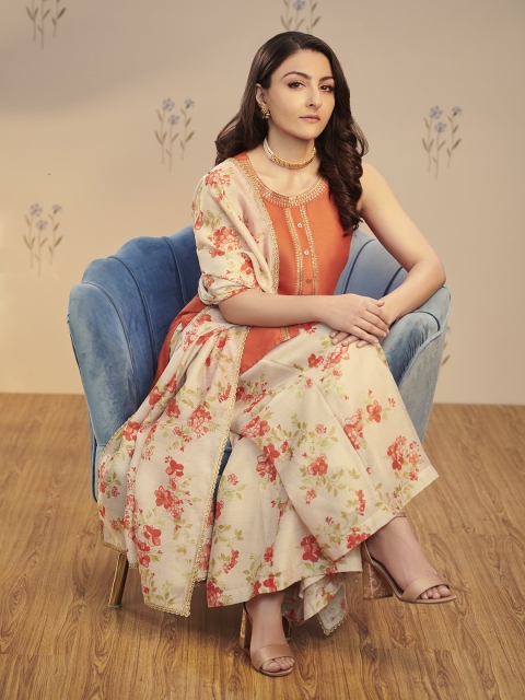 

House of Pataudi Women Orange Floral Kurti with Palazzos & Dupatta