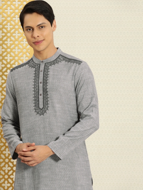 

House of Pataudi Men Grey Woven Design Kurta