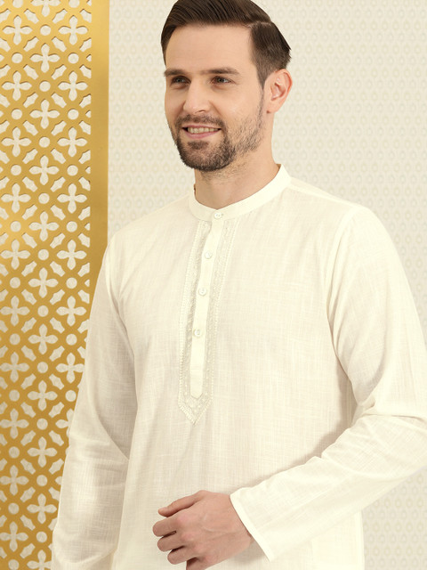 

House of Pataudi Men Off White Solid Authentic Hand Embroidered Chikankari kurta