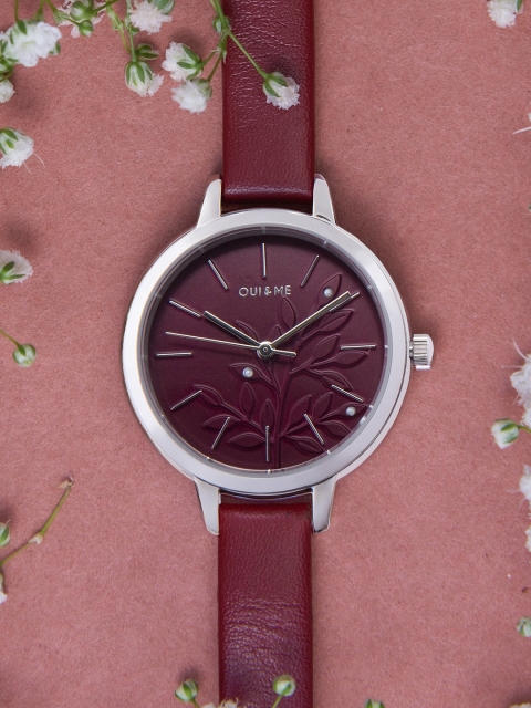 

OUI & ME Women Red Analogue Watch