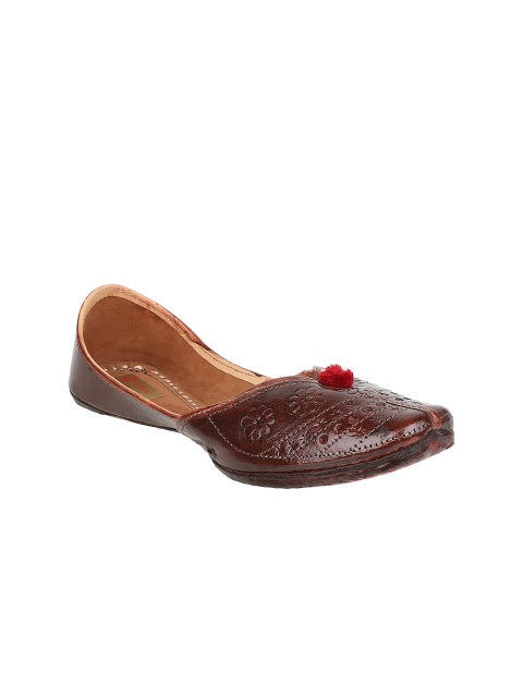 

Ta Chic Women Brown Textured Leather Mojaris