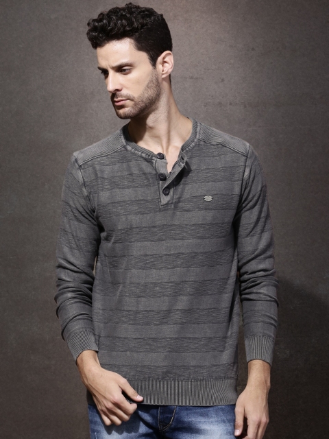

Roadster Men Grey Striped Sweater