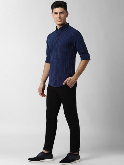 

Peter England Casuals Men Navy Blue Slim Fit Checked Casual Shirt
