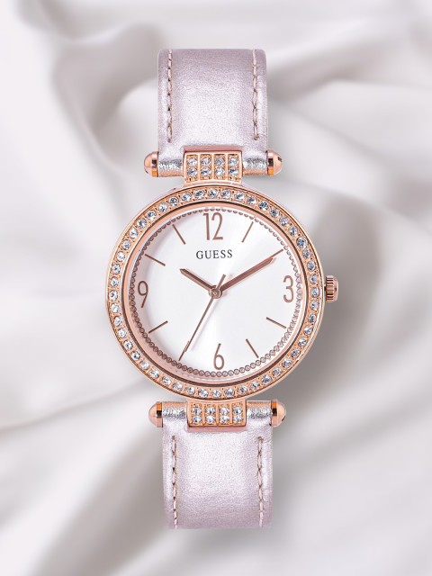 

GUESS Women Off-White Terrace Analogue Watch GW0116L1