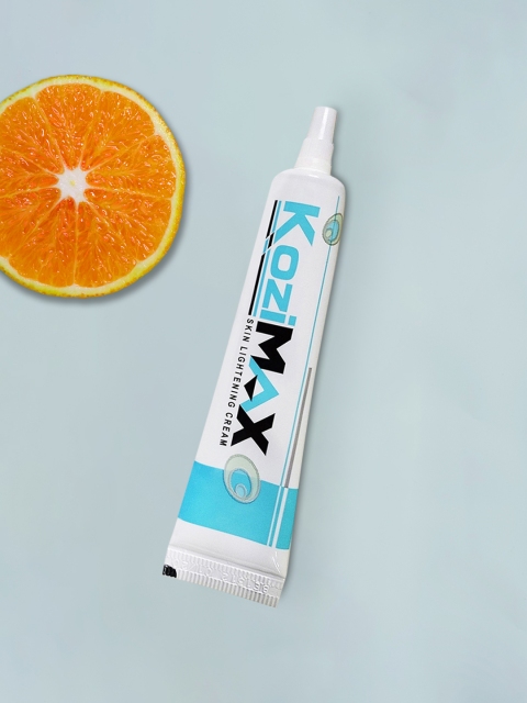 

KoziMAX Unisex White Pack of 4 Skin Lightening Cream 15 gm