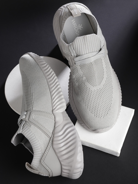 

WROGN Men Grey Solid Sneakers