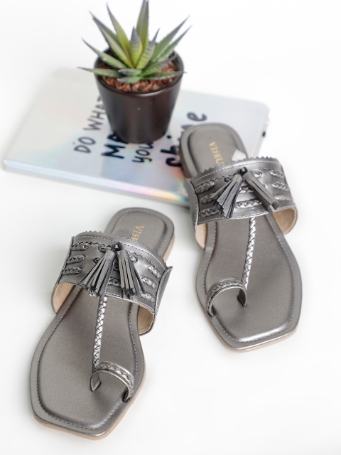 

Vishudh Women Grey Solid One Toe Flats