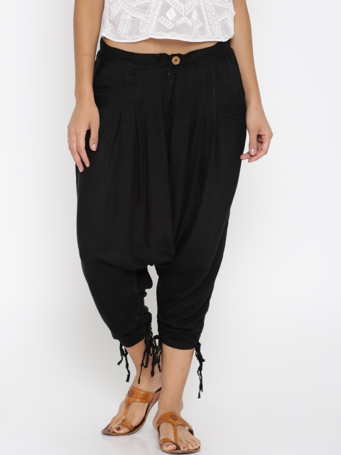 

Desi Weavess Women Black Pure Cotton Solid Dhoti Pants