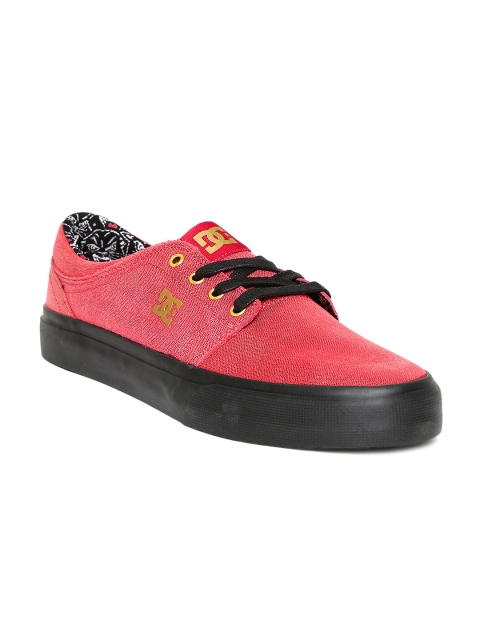 

DC Women Red Shimmer Trase Sneakers