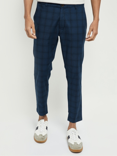 

max Men Blue Slim Fit Checked Regular Trousers